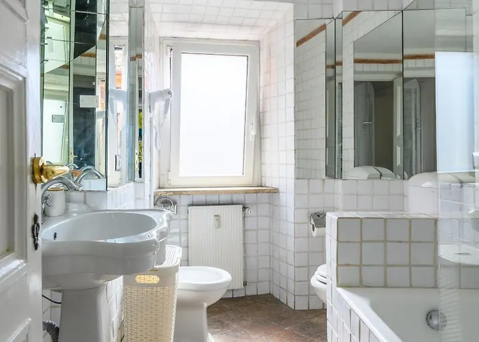 Historic Center - Navona Luxe Haven - Elevator, Soundproof & Netflix *