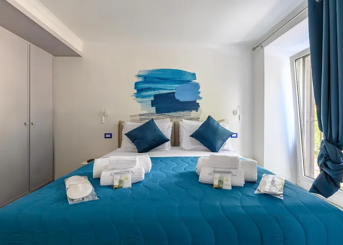 Historic Center - Navona Luxe Haven - Elevator, Soundproof & Netflix Appartement Rome